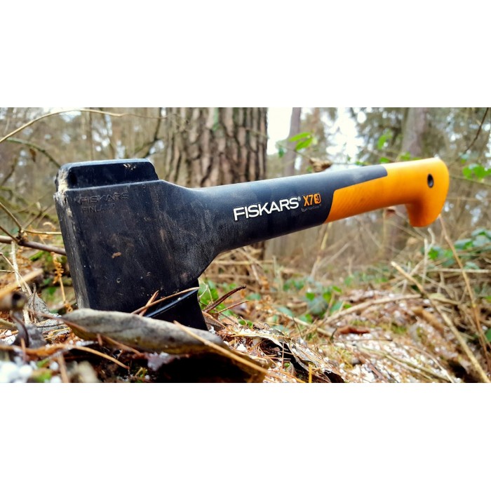 Сокира Fiskars X7